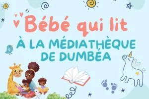 Bébé qui lit à la Médiathèque de Dumbéa